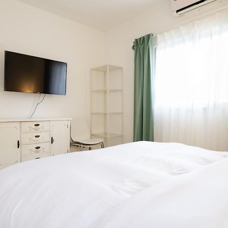 Yagen Boutique Apartments Хайфа Номер фото